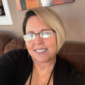 Meet your Posher, Suzanne